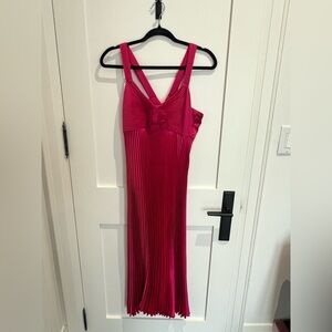 Mid length satin pleated dress new with tags